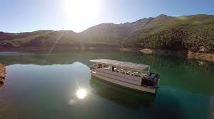 Paseo en Barco Solar El Tranco
